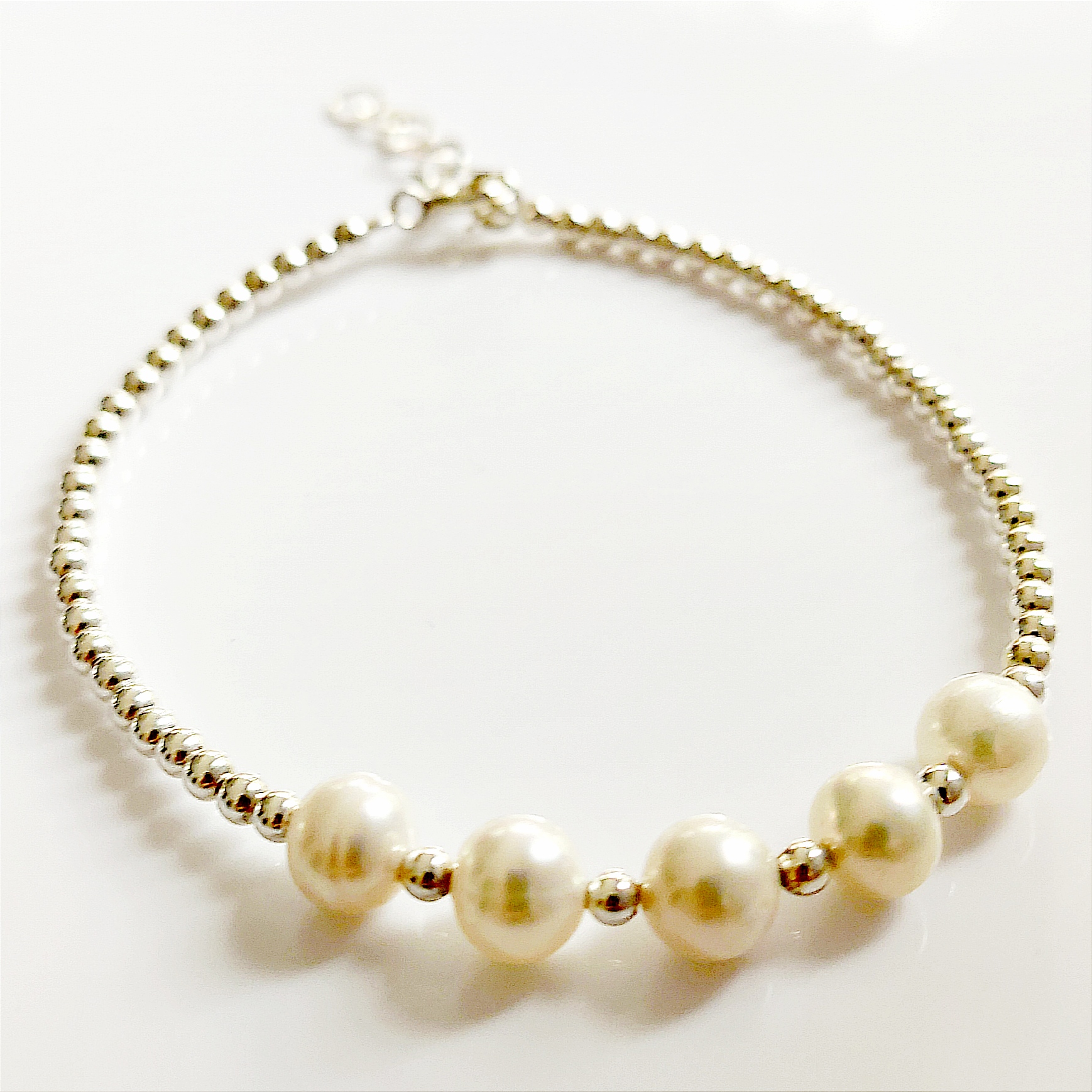 PULSERA CON PERLA DE PLATA 925
