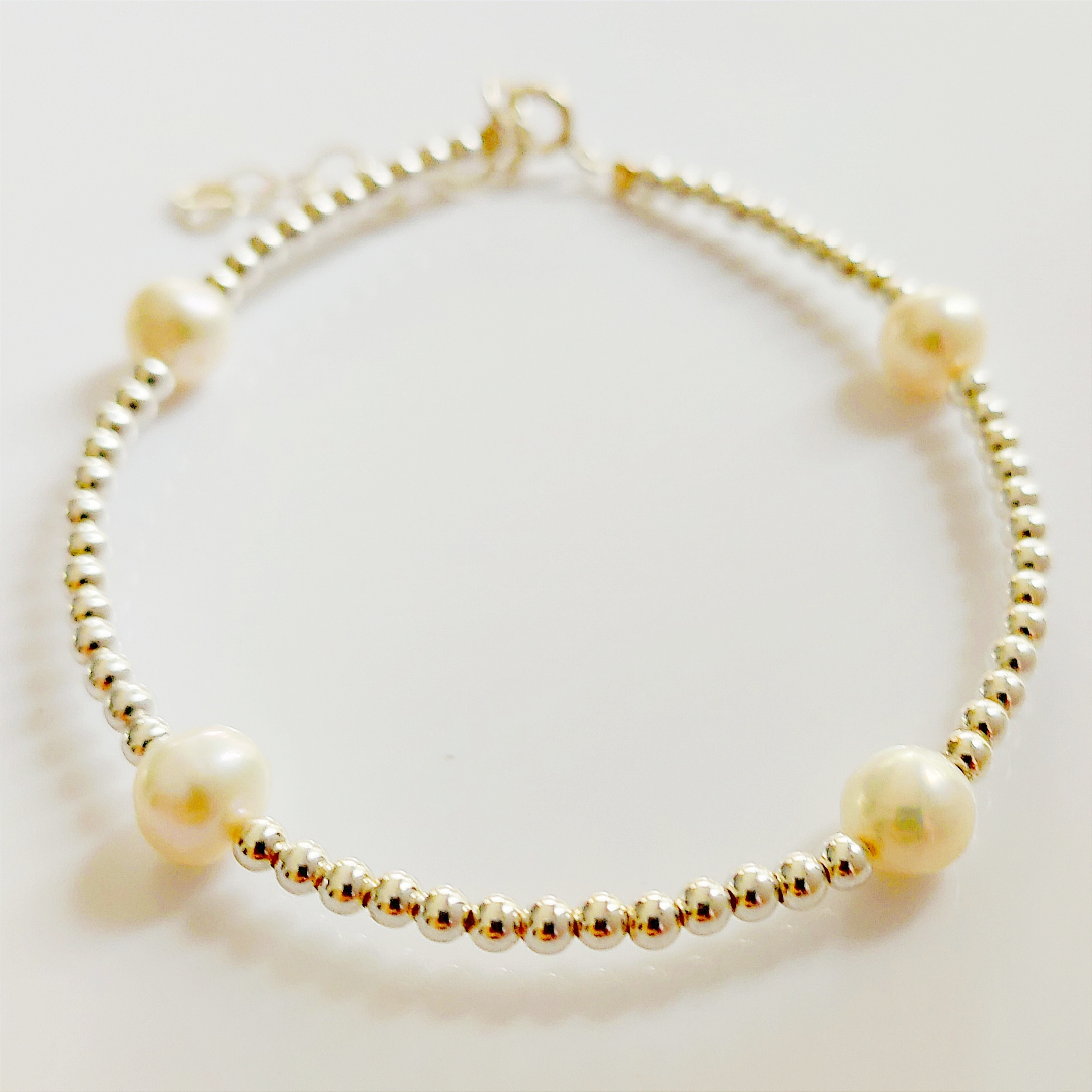 PULSERA CON PERLA DE PLATA 925